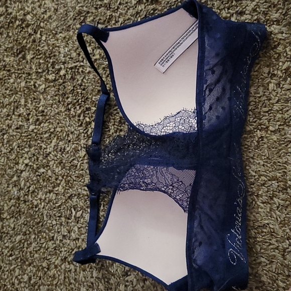 Bra - Picture 2 of 2